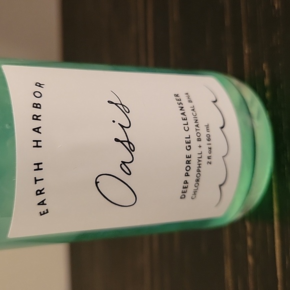 Oasis Deep Pore Cleanser - Picture 3 of 3